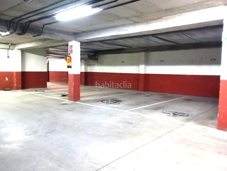 Foto f19fb3de-a38f-4bfe-901c-cc4831658ffb. Lloguer aparcament cotxe a calle de tomás bretón 58 a Madrid