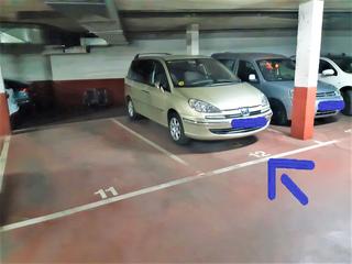 Aparcament cotxe a Travesía pinzón 3