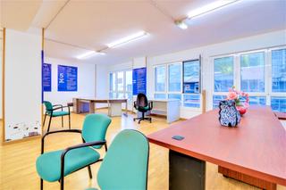 Rent Office space in Calle carlos marx 8