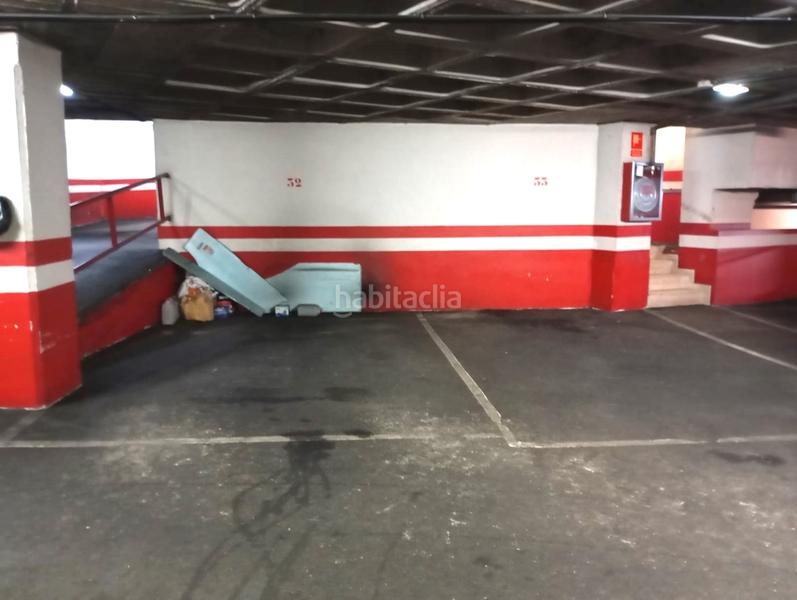 Foto bea73f76-b111-4dcb-8135-3252839a89b7. Alquiler parking coche en avenida del Llano 20 en Gijón