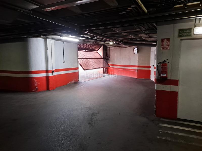 Foto f597e734-64ee-4081-bd2d-0e87fa991d08. Affitto posto auto in avenida cristo de las cadenas 115 in Oviedo