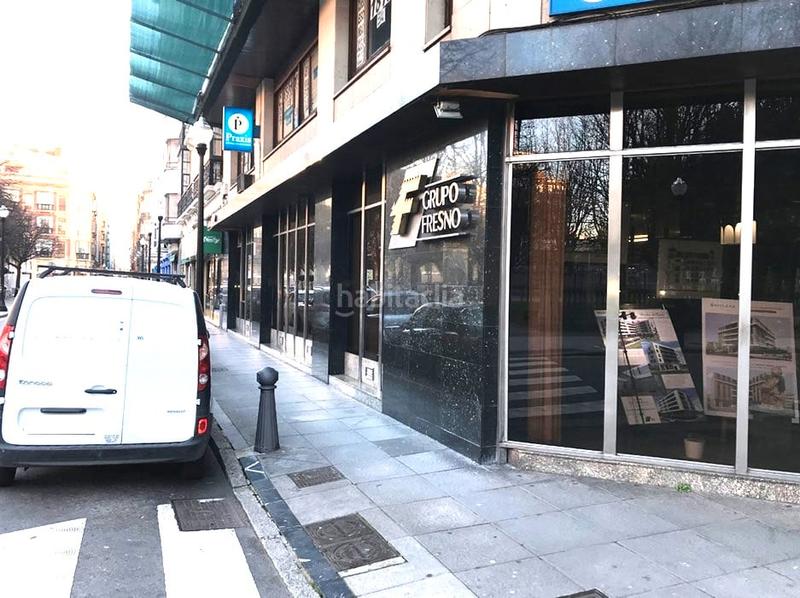 Foto 7ca79a71-9a4a-4577-b96a-396a1ad8f157. Lloguer local comercial a calle san bernardo 83 a Gijón