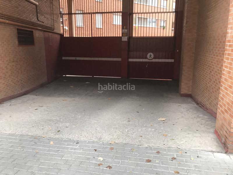 Foto fe29e560-c18a-4120-bbee-5178e32edd39. Miete autoparkplatz in calle de tomás bretón 58 in Madrid