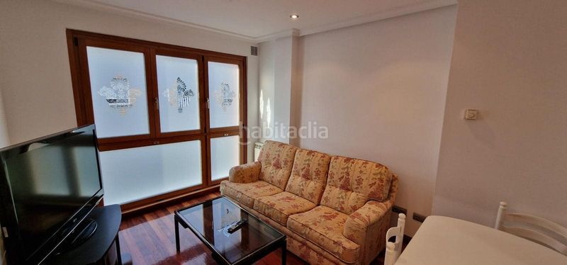 Foto c7450e34-fd0a-4a7c-9adb-82b7962a090e. Alquiler piso en calle aguado 12 en La Arena Gijón