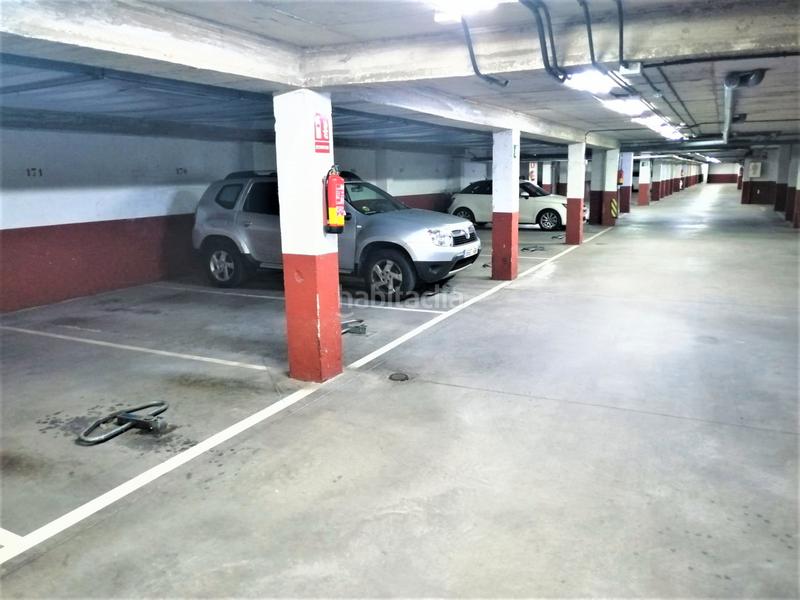 Foto e341cfe9-8b2a-405d-809b-4b950eb594d0. Miete autoparkplatz in calle de juan de vera 25 in Madrid