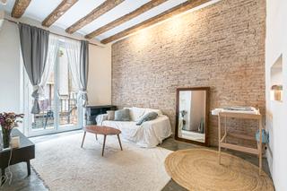 Piso  Carrer de valldonzella. Piso de diseño en el centro de barcelona