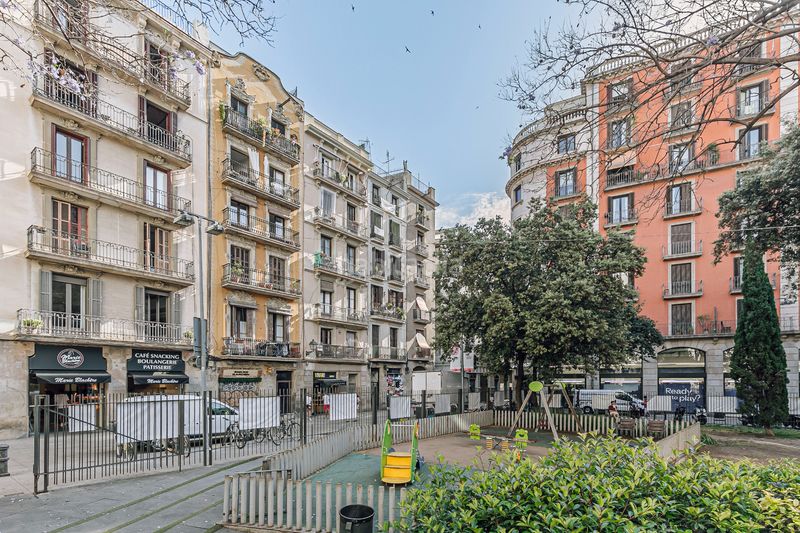 Foto a5af5c6f-9ffc-4912-9e51-6f29f69fdc2d. Pis a Gòtic Barcelona