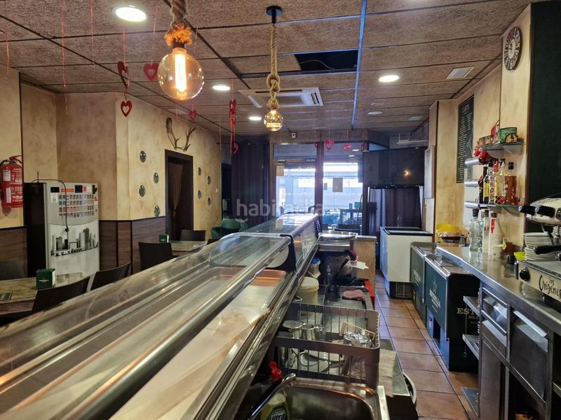 Foto 457c0f30-1cf1-4bda-9d92-af0fdcb92bc2. Alquiler local comercial ocasion traspaso en plaza castilla en Elche / Elx