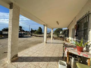 Chalet à Crevillente. Oportunidad chalet con nave entre matola y la estacion de crevil