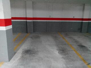 Aparcament cotxe a Las Bayas. Plazas de garaje en venta y alquiler con opcion a compra en la b