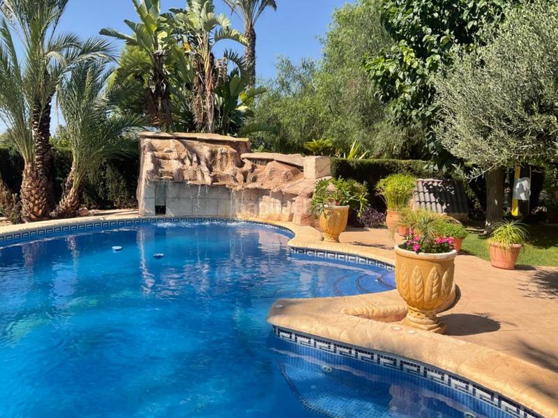 Foto e9dab989-affa-44e8-9200-5fb8d66a4a45. Xalet amb piscina a Alzabares Elche / Elx