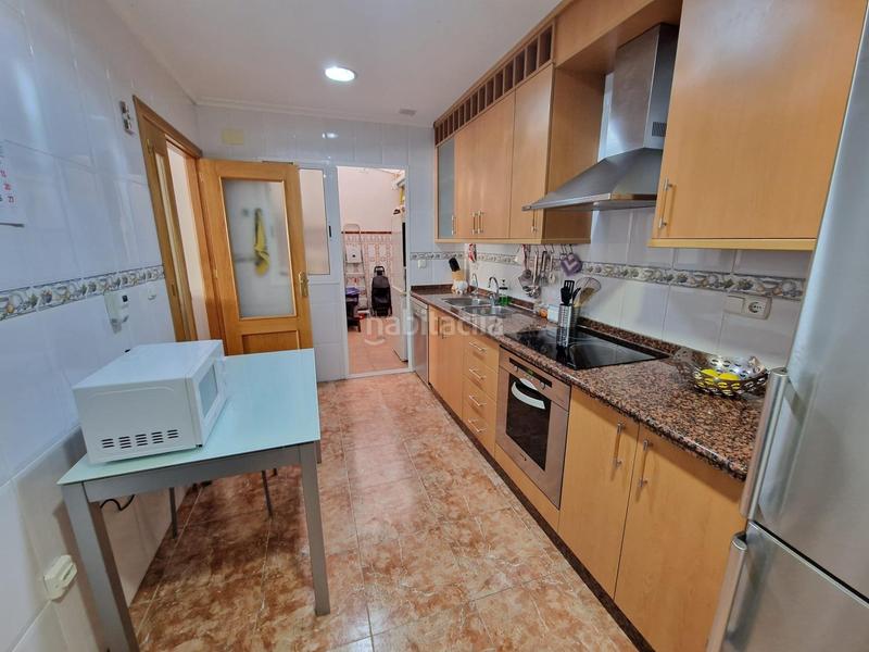 Foto aabaf35f-2f9f-4882-b2ed-0f23e8be5a8b. Casa a schiera con parcheggio in El Travaló - Martínez Valero Elche / Elx