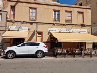 Pas-de-porte Local commercial à Plaza Crevillente - Antiguos Juzgados - El Asilo. Traspaso de cafeteria y despacho de pan con mas de 25 años en fu