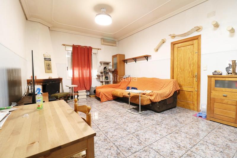 Foto 19a310ed-c4cc-4f7b-9170-951af66f3969. Chalet avec parking dans La Algoda - Matola - Llano de San José Elche / Elx