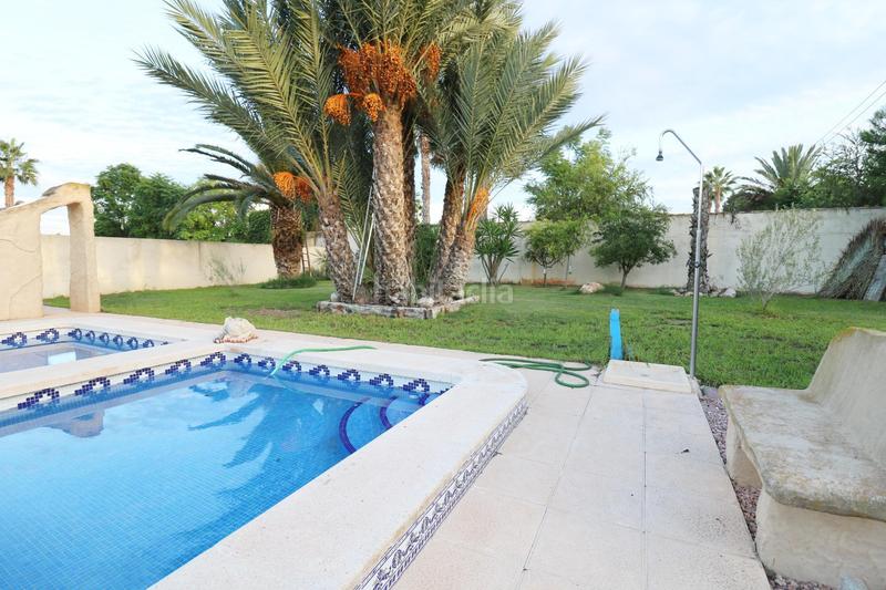 Foto a1a7d27b-06dd-4751-b957-788f5a6317a2. Chalet avec parking piscine dans Catral