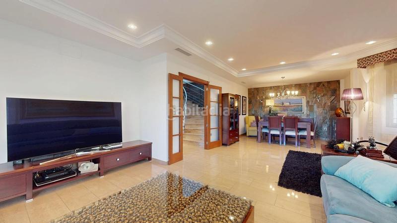 Foto 5052b435-940b-4fbc-a2f5-7eed29a92f31. Chalet exclusivo chalet en urbanizacion don balbino en Elche / Elx