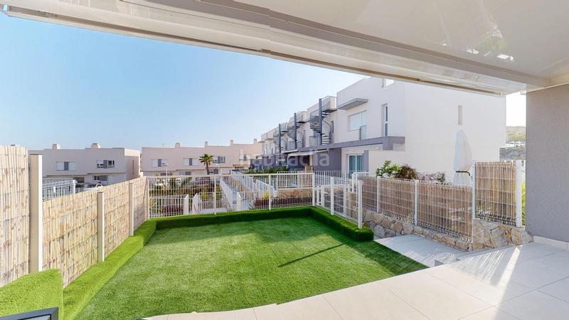 Foto b534fcfc-3010-4048-9b02-a22d0a65bdb7. Casa adossada amb calefacció aparcament piscina a Monforte del Cid