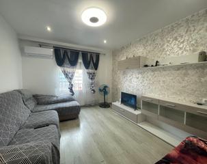 Pis a Pont Nou - Corazón de Jesús. Vivienda con balcón. zona avenida de la libertad