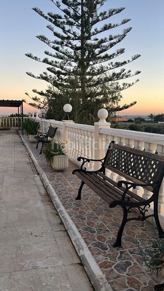 Foto 4a0bed9f-9305-42b0-bcd6-8bb74f556916. Casa amb aparcament piscina a Albatera