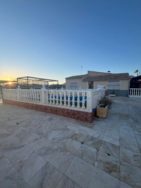 Foto c7629da2-a83a-4e73-bd2c-b35a939ed1bf. Casa amb aparcament piscina a Albatera