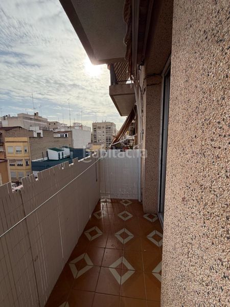 Foto 85623641-49e5-4e03-919f-67bd118f7b62. Pis a Reina Victoria - Miguel Hernández Elche / Elx