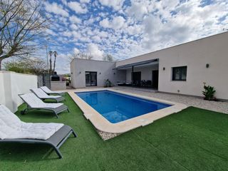 Chalet in Monforte del Cid. Precioso chalet en urb san jose orito