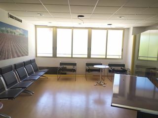 Affitto Piano terra in Carrús Oeste. Oportunidad!! entresuelo comercial en alquiler ideal para oficin