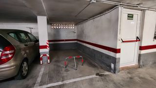 Aparcament cotxe a Carrer de Cristòfor Colom 40