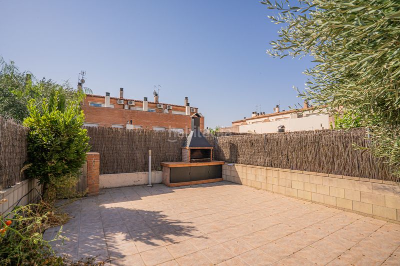 Foto 42696cca-f948-45f3-887b-7242d979f617. Casa adossada amb calefacció aparcament a Eixample - Can Bogunyà Castellar del Vallès