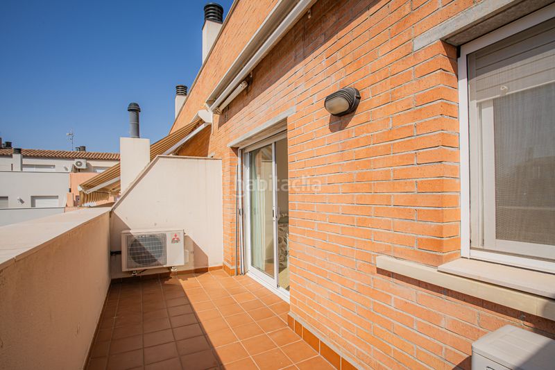 Foto 46c96b76-36a0-4ca9-80e2-78763f687e7f. Casa adossada amb calefacció aparcament a Eixample - Can Bogunyà Castellar del Vallès