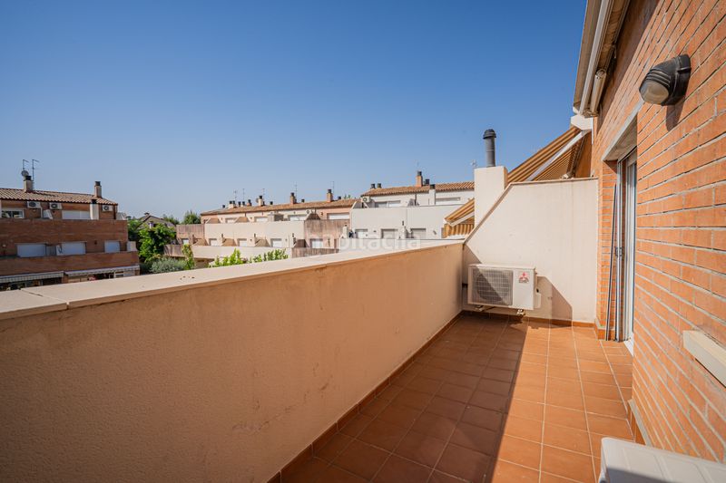 Foto 6c6d71ee-5c4e-4863-b0d8-a8c3917d6239. Casa adossada amb calefacció aparcament a Eixample - Can Bogunyà Castellar del Vallès