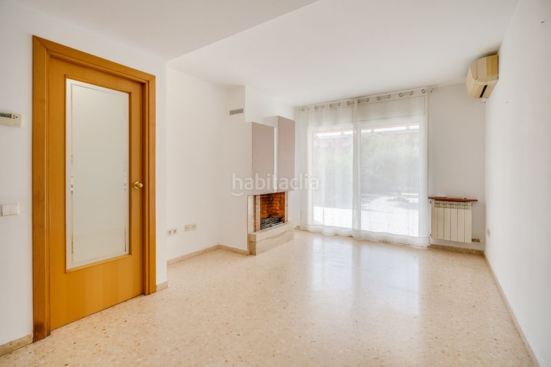 Foto 83f76096-4ef2-4e5d-a6e1-e2d5a2daa905. Casa adossada amb calefacció aparcament a Eixample - Can Bogunyà Castellar del Vallès
