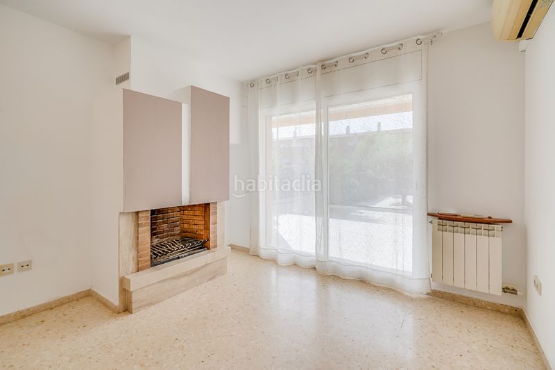 Foto a7523a79-e497-49d2-b8ea-d8db4d77bd0b. Casa adossada amb calefacció aparcament a Eixample - Can Bogunyà Castellar del Vallès