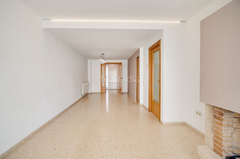 Foto f1bb9249-9e0c-4bb5-88db-dc5ae04fba06. Casa adossada amb calefacció aparcament a Eixample - Can Bogunyà Castellar del Vallès