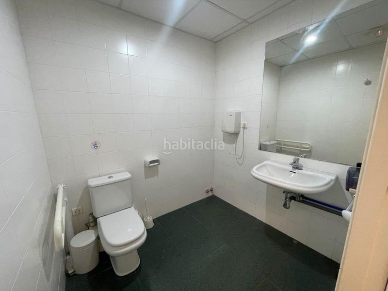 Foto 51367114-1589-4ed0-8173-4a86cc1fbdb8. Alquiler local comercial en n/a 8 en Área Romántica Donostia - San Sebastián