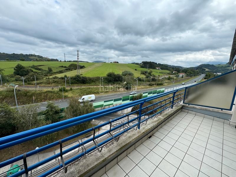 Foto 7e4e5294-6385-4597-bc33-fb6b12ba7874. Dúplex pisazo con terraza en Zumaia