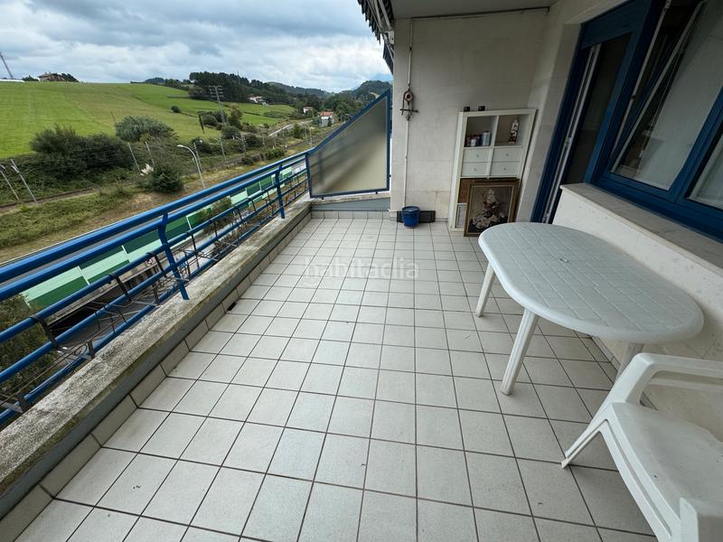 Foto db9ee012-a69c-4ee1-9b0f-2d90aa82094b. Dúplex pisazo con terraza en Zumaia