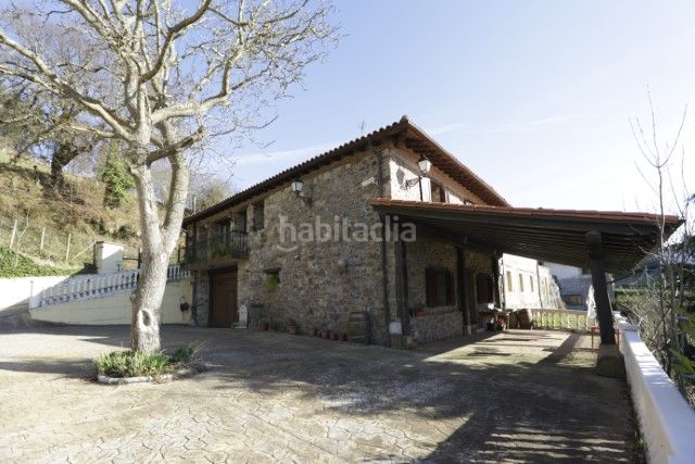 Foto ada318bb-4695-46b5-8a05-591d36f7666d. Masia amb calefacció aparcament a Elgoibar
