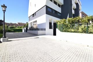 Aparcament cotxe a Oviedo - belarmino cabal 20. Plaza de garaje en prados de la fuente