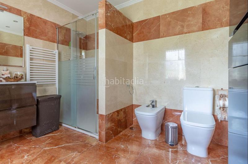 Foto ff5412ad-88a5-46d7-b21a-b21cefd6a26f. Casa en manjoya - la rodada 25 impresionante finca con casa familiar independiente con capacidad para dos viviendas en la manjoya. el edificio familiar, con una en Oviedo
