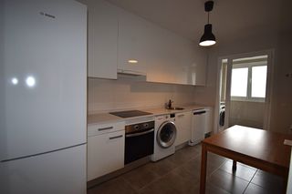 Etagenwohnung  Oviedo - c/ gozón 10. Piso en altura con dos plazas de garaje y trastero en la florida
