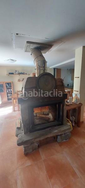 Foto fbf93b54-5042-4c62-a959-b683f994fd66. Casa amb xemeneia calefacció a Erro