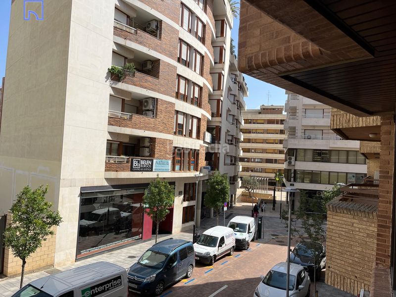 Foto b57ba152-c41d-43c5-bf89-b643e5d607d2. Oficina a Centro Tudela