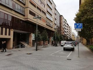 Local Comercial a Segundo Ensanche. Local comercial en zona centro de pamplona
