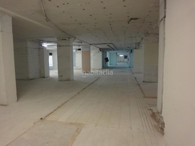 Foto ecadcb23-b553-4982-b42c-3170bb8d353b. Local comercial a Segundo Ensanche Pamplona / Iruña