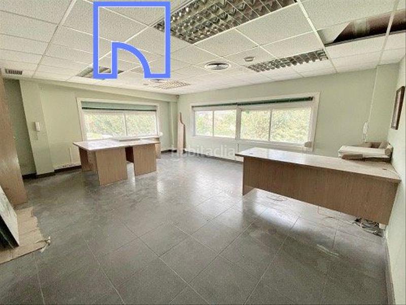 Foto 0038283a-2113-471c-8c2d-9916f60832b0. Nau industrial a Aranguren