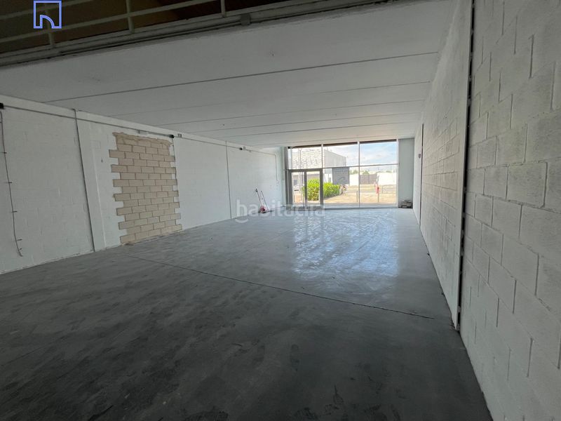 Foto 0a7de7e6-ffd9-4441-802f-89782962a3bd. Affitto capannone industriale in Griseras - Gardachales Tudela
