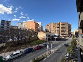 Etagenwohnung in Griseras - Gardachales. Piso de 4 habitaciones en avda zaragoza
