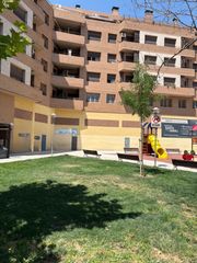 Lloguer Local Comercial a Centro. Local de obra nueva