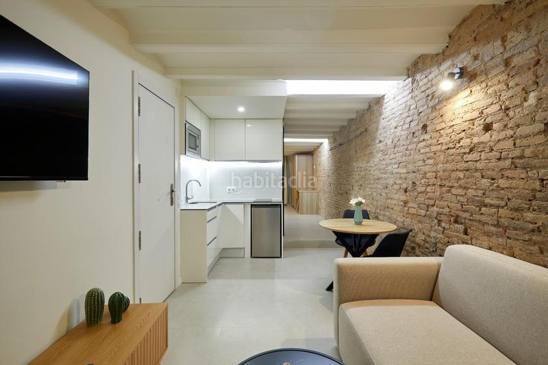 Foto 0045608f-8322-441c-ac19-562138fe4244. Edificio  en venta con modelo coliving y alta rentabilidad en Barcelona